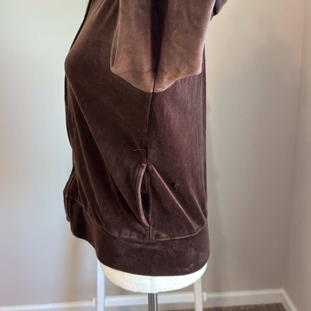 N.Y.L. Chocolate Brown Velour Hoodie with Blue Striping on Arms Size Medium GUC - Picture 15 of 17